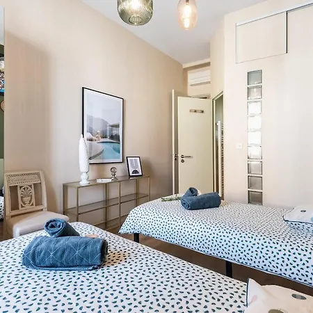 Beautiful Bourgeois Near Palais And Beaches